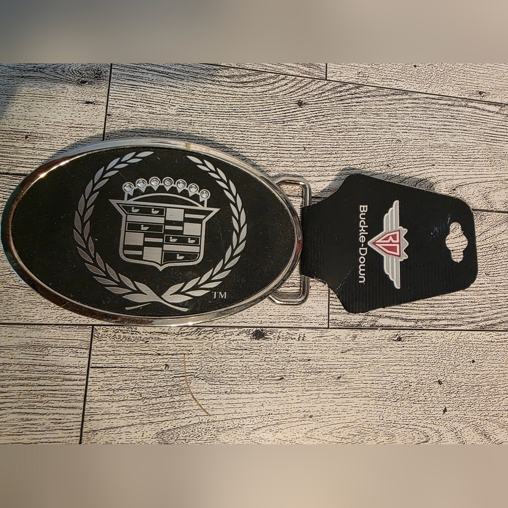 Buckle-Down GM Oval Belt Buckle in Silver